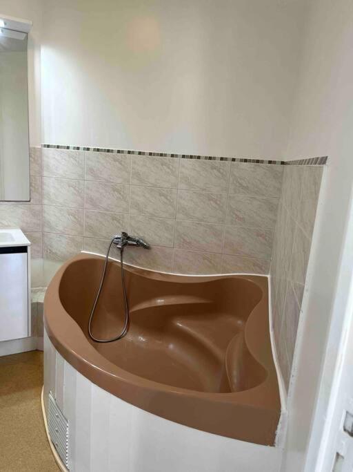 Le Saint Joseph Apartment Châlons-en-Champagne Екстериор снимка