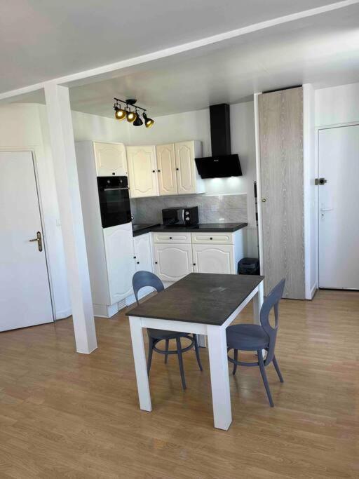 Le Saint Joseph Apartment Châlons-en-Champagne Екстериор снимка